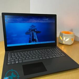 Notebook Lenovo Pentium Silver 4gb 256 NVMe - Imagen 1